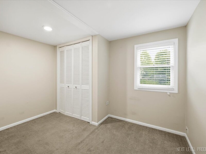904 Kenilworth Place Aurora IL 60506