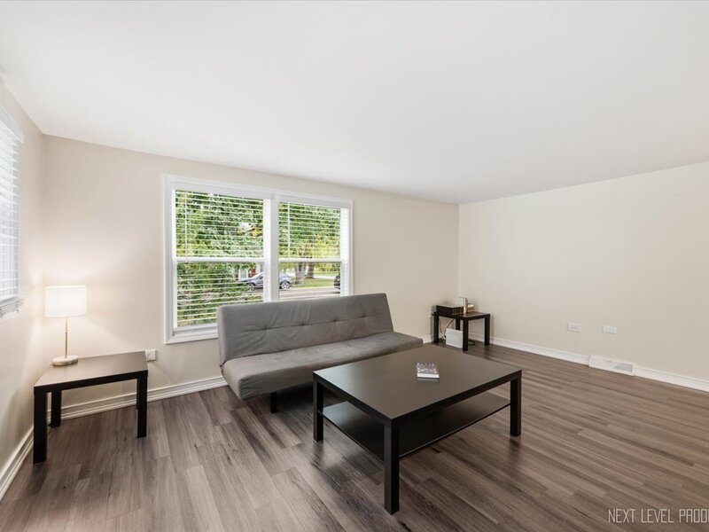 904 Kenilworth Place Aurora IL 60506