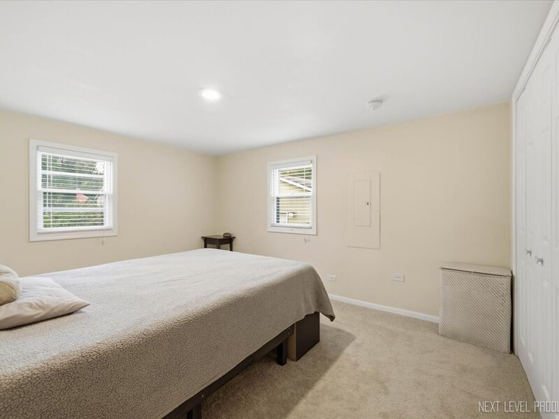 904 Kenilworth Place Aurora IL 60506