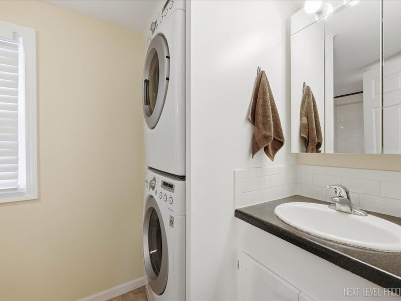 904 Kenilworth Place Aurora IL 60506