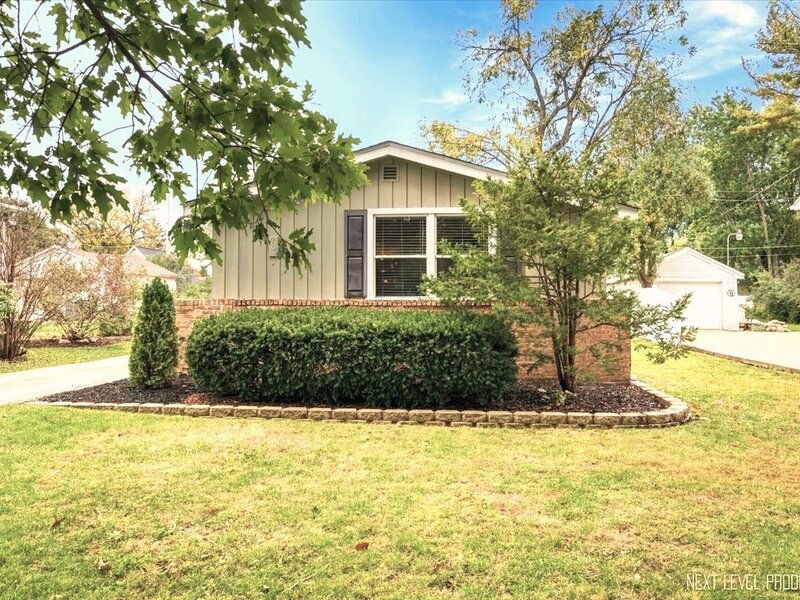 904 Kenilworth Place Aurora IL 60506