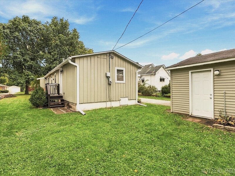 904 Kenilworth Place Aurora IL 60506
