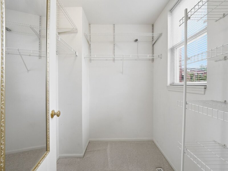 3645 W Cornelia Avenue Chicago IL 60618