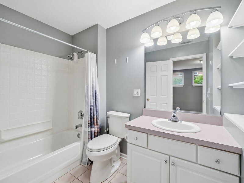 3645 W Cornelia Avenue Chicago IL 60618
