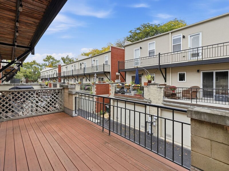 3645 W Cornelia Avenue Chicago IL 60618