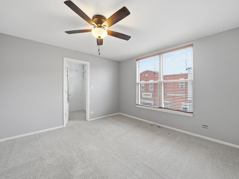 3645 W Cornelia Avenue Chicago IL 60618
