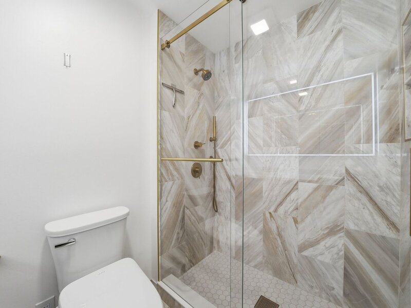 3645 W Cornelia Avenue Chicago IL 60618