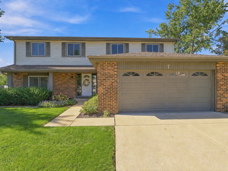 7 Pheasant Court Woodridge IL 60517