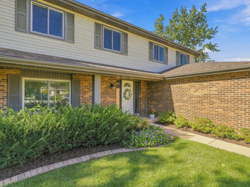 7 Pheasant Court Woodridge IL 60517