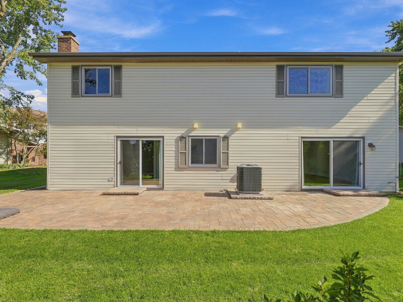 7 Pheasant Court Woodridge IL 60517
