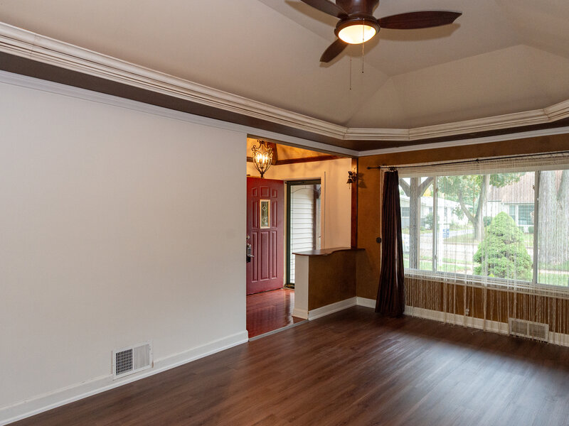 625 S 2nd Street West Dundee IL 60118
