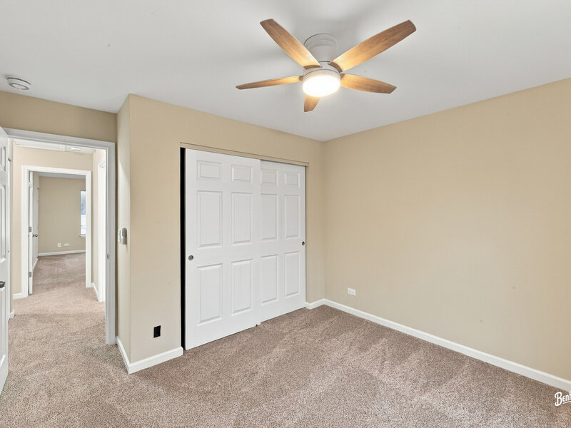 2656 S Cedar Glen Drive Arlington Heights IL 60005
