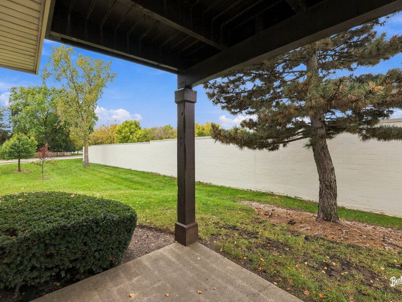 2656 S Cedar Glen Drive Arlington Heights IL 60005