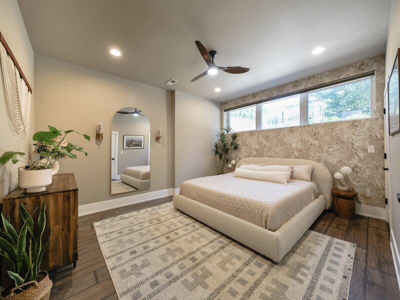 1818 N Sawyer Avenue Chicago IL 60647