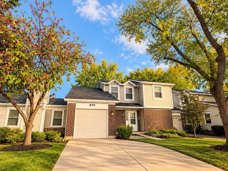 899 Colony Lake Drive Schaumburg IL 60194