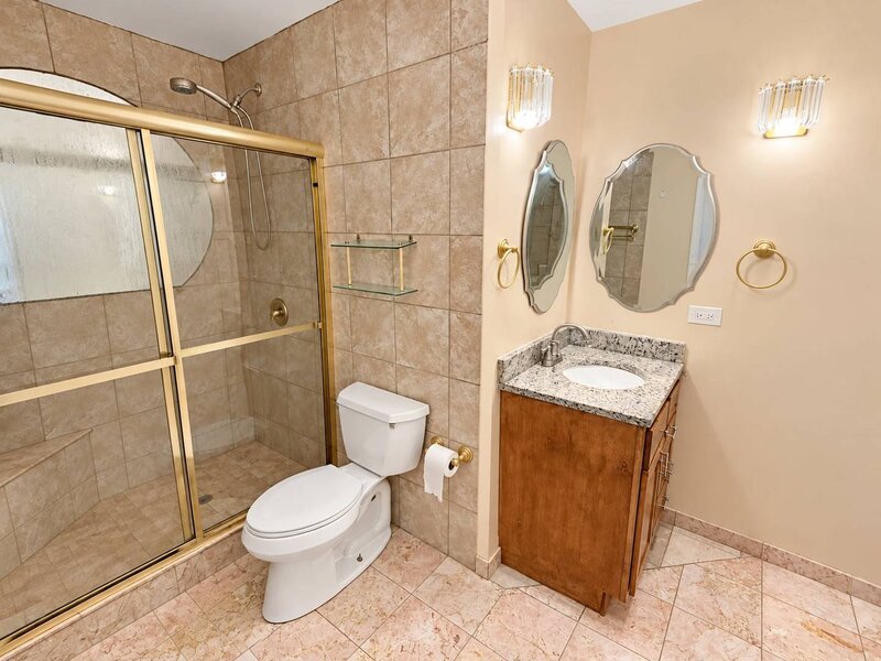 899 Colony Lake Drive Schaumburg IL 60194