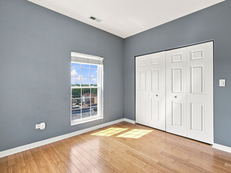 5300 N Lincoln Avenue Chicago IL 60625