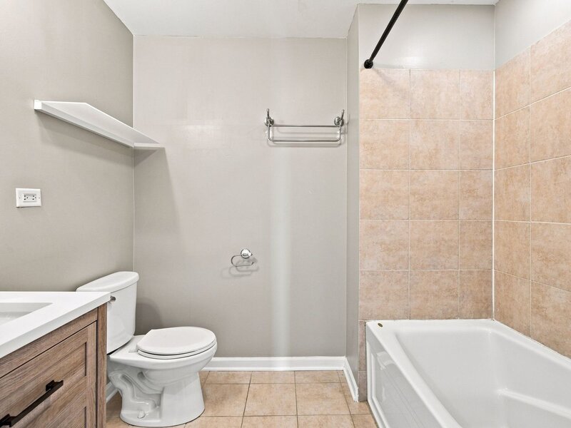 5300 N Lincoln Avenue Chicago IL 60625