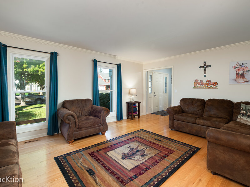 118 Carrol Road St. Charles IL 60174