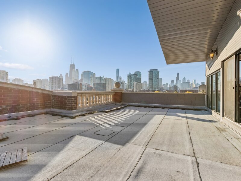 1426 N Orleans Street Chicago IL 60610