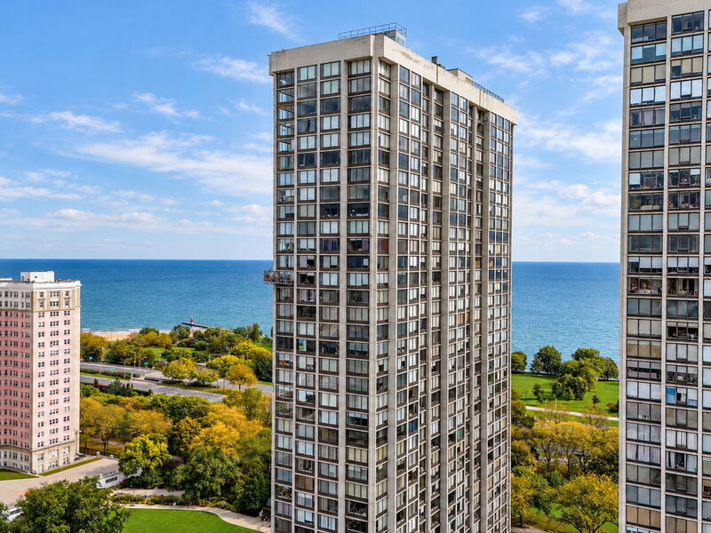 5455 N Sheridan Road Chicago IL 60640