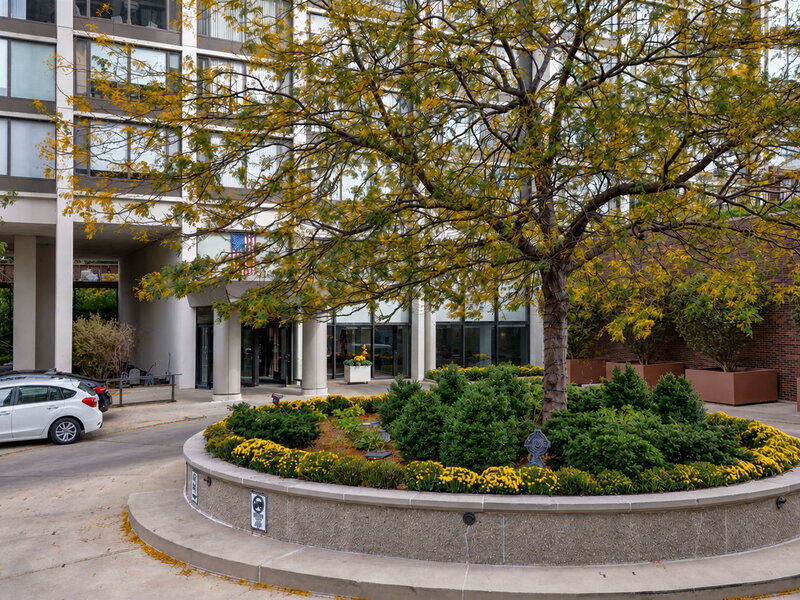 5455 N Sheridan Road Chicago IL 60640