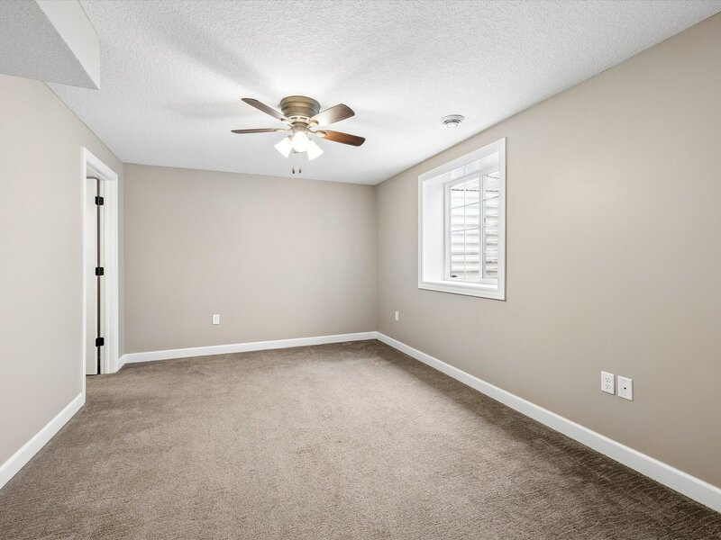 714 W Iowa Street Eldridge IA 52748