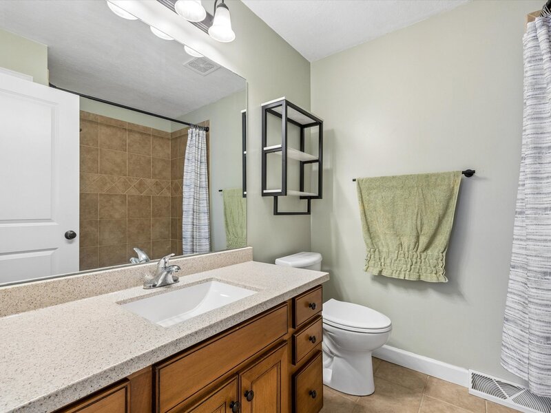 714 W Iowa Street Eldridge IA 52748