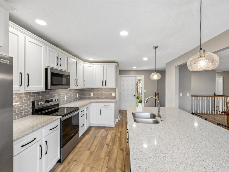 714 W Iowa Street Eldridge IA 52748