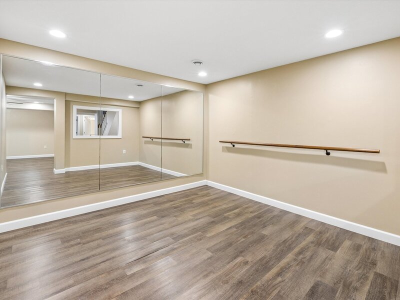 714 W Iowa Street Eldridge IA 52748