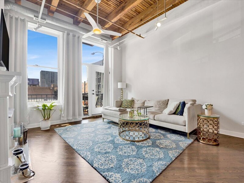 616 W Fulton Street Chicago IL 60661