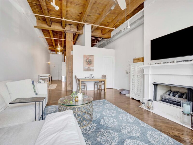 616 W Fulton Street Chicago IL 60661