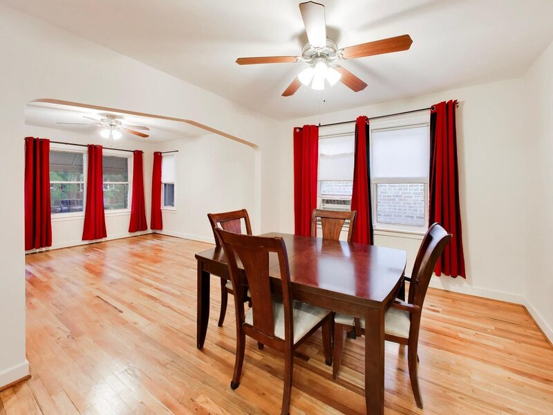 5012 N Tripp Avenue Chicago IL 60630