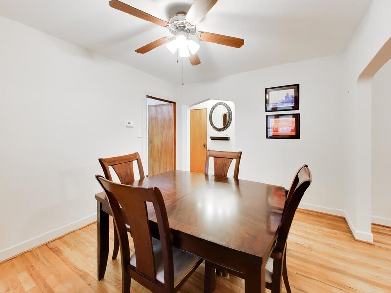 5012 N Tripp Avenue Chicago IL 60630