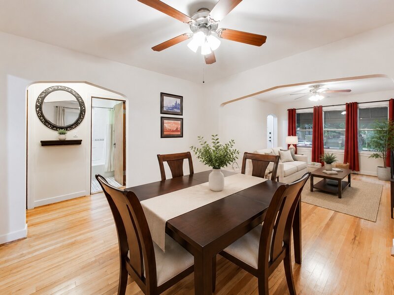 5012 N Tripp Avenue Chicago IL 60630