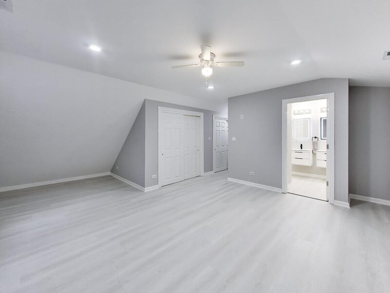 5012 N Tripp Avenue Chicago IL 60630