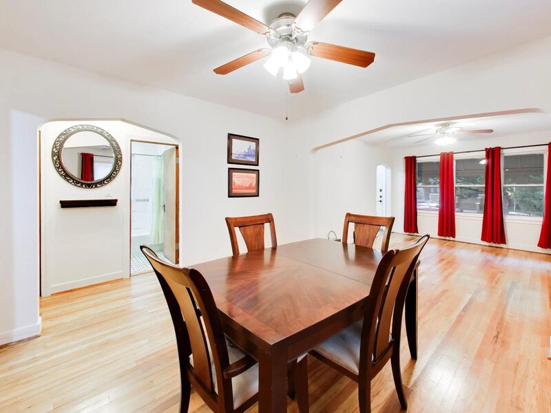 5012 N Tripp Avenue Chicago IL 60630