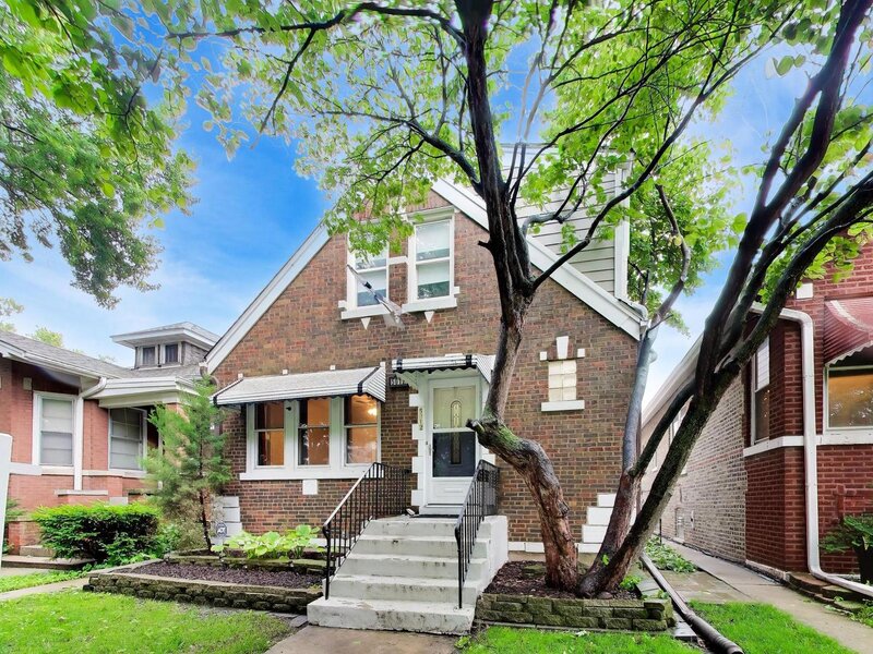 5012 N Tripp Avenue Chicago IL 60630