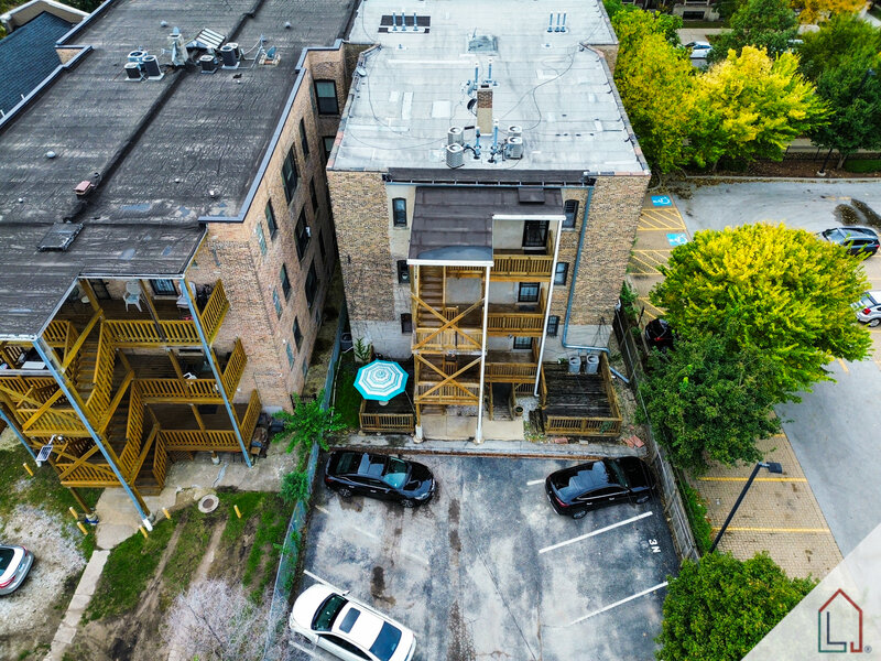 4615 S Michigan Avenue Chicago IL 60653