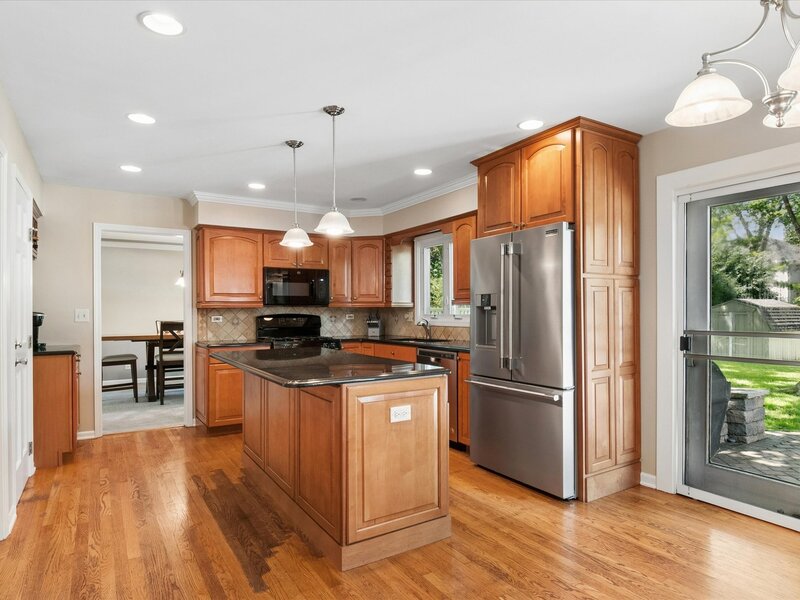 1527 Abbotsford Drive Naperville IL 60563