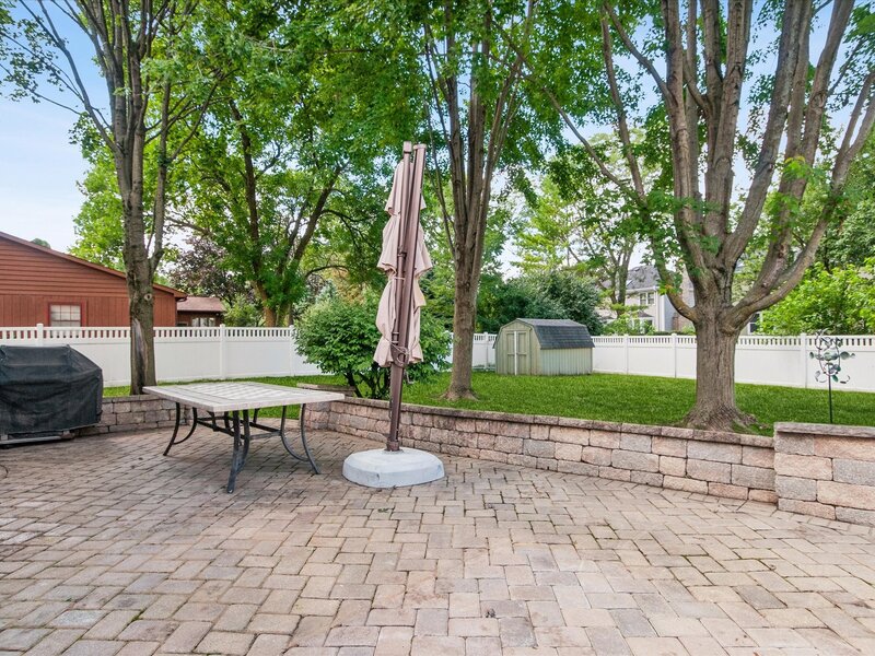 1527 Abbotsford Drive Naperville IL 60563