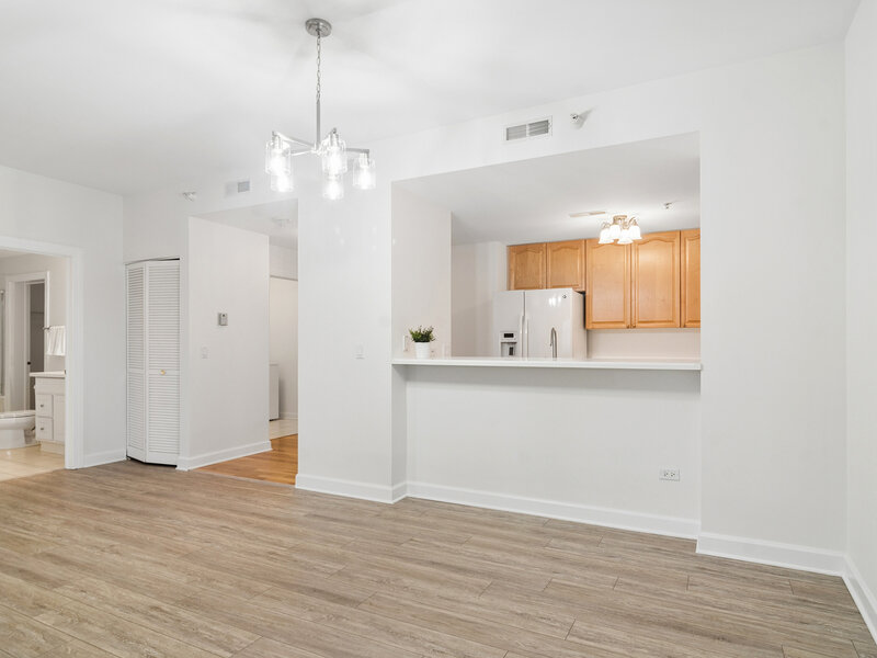 44 N Vail Avenue Arlington Heights IL 60005