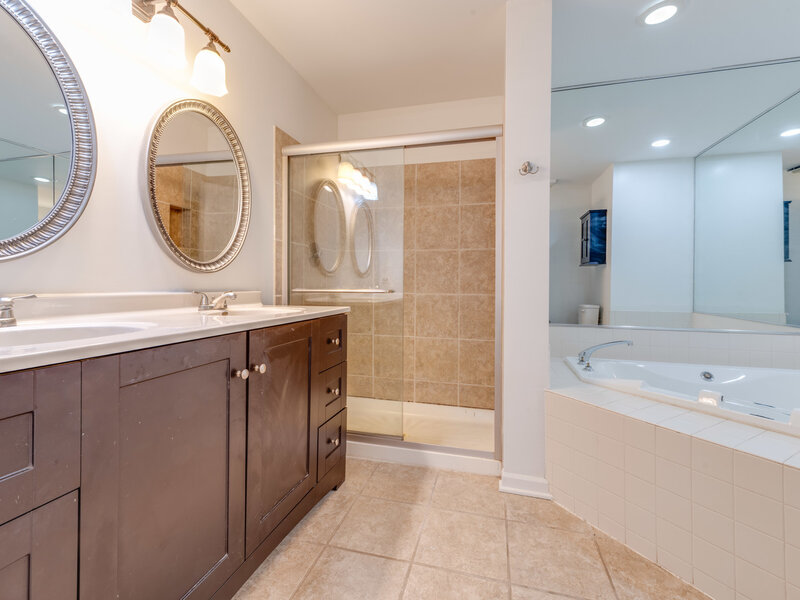 5 Scots Drive Naperville IL 60563
