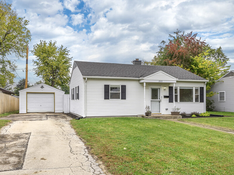 2005 Capri Avenue Joliet IL 60436