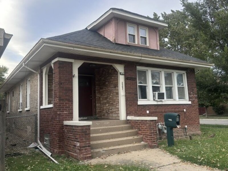 2502 Orchard Street Blue Island IL 60401