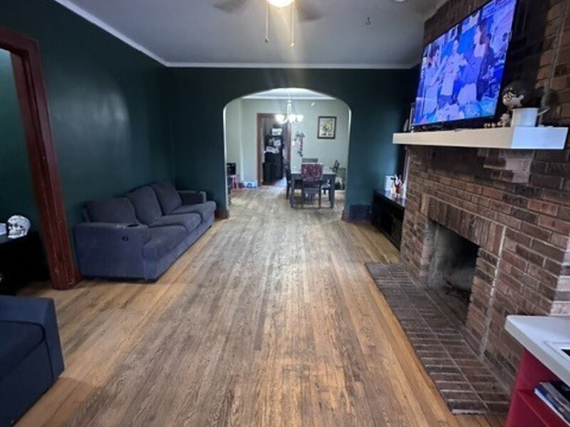 2502 Orchard Street Blue Island IL 60401