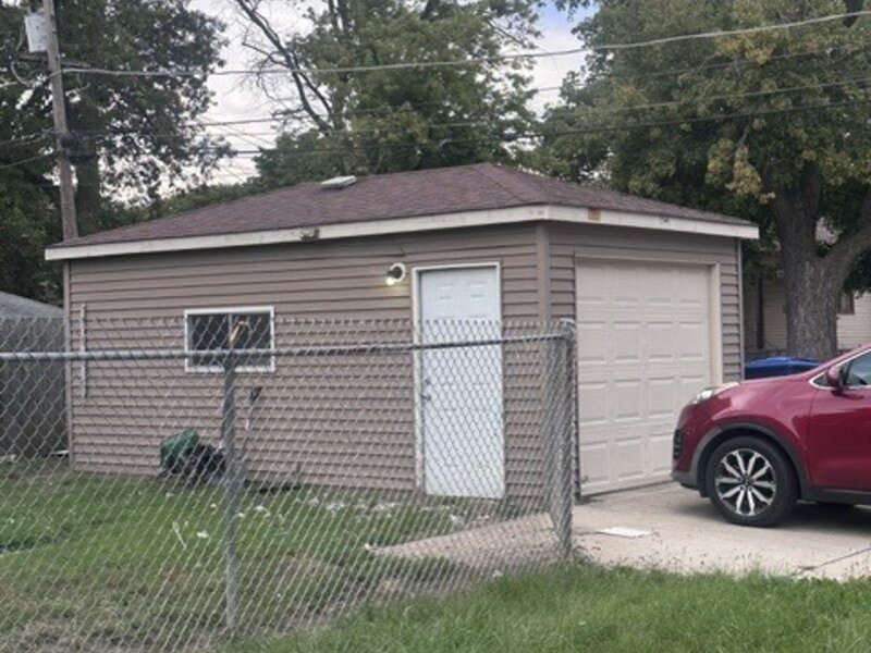 2502 Orchard Street Blue Island IL 60401
