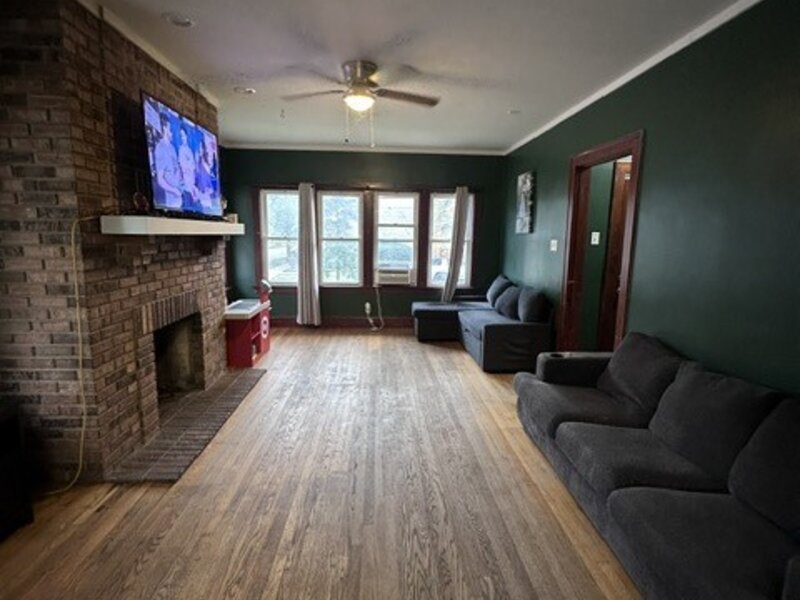 2502 Orchard Street Blue Island IL 60401