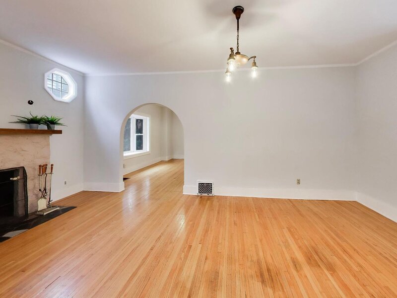 1003 Ash Street St. Charles IL 60174