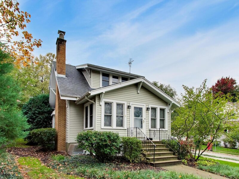 1003 Ash Street St. Charles IL 60174